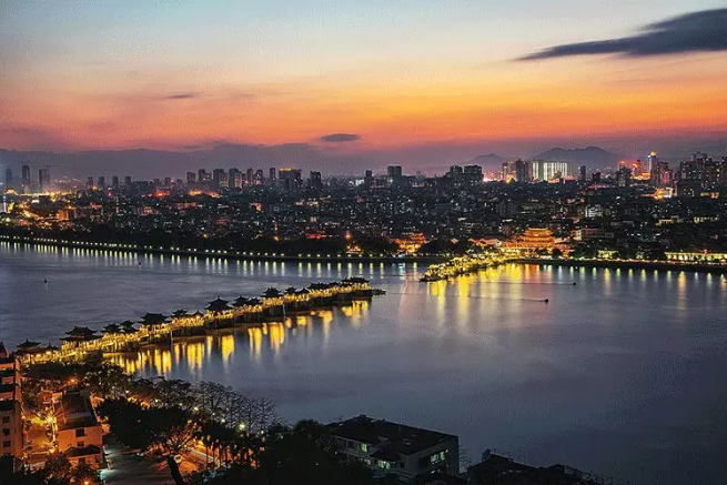 4706.2万！333体育环境高质量垃圾转运类设备助力潮州打造城市新面貌